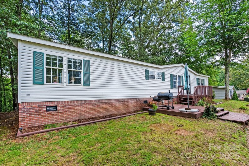Property image 5 of 51 Farmstead Road in Farmstead, Leicester, NC 28748
