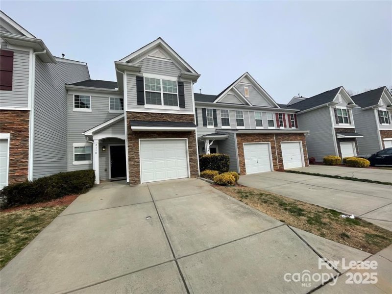 2118 Shady Pond Drive