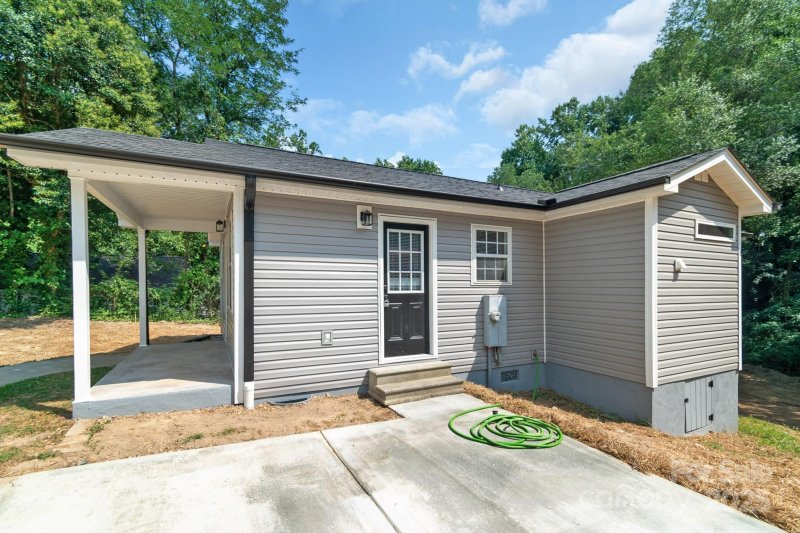 Property image 5 at 801 Evening Shade Lane, Gastonia, NC 28052