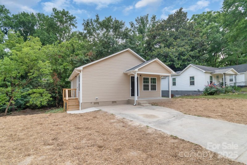 Property image 3 at 803 Evening Shade Lane, Gastonia, NC 28052