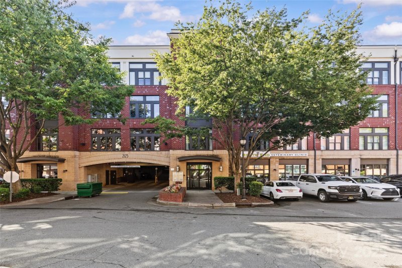 Property image 2 at 2125 Southend Drive, Charlotte, NC 28203