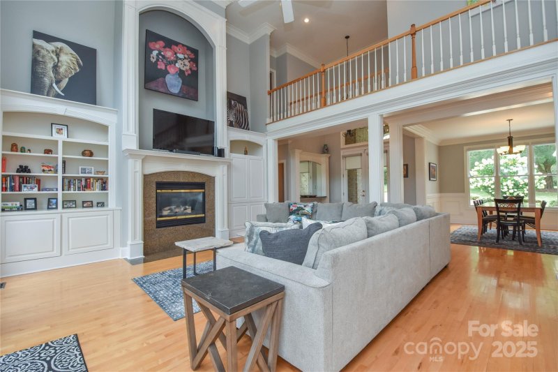 Property image 5 of 9221 Belle Pines Court in Lakepointe South, Sherrills Ford, NC 28673