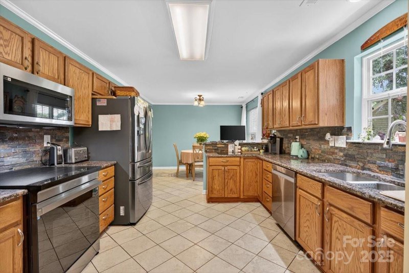 Property image 5 at 73 Ashton Bluff Circle, Mount Holly, NC 28120