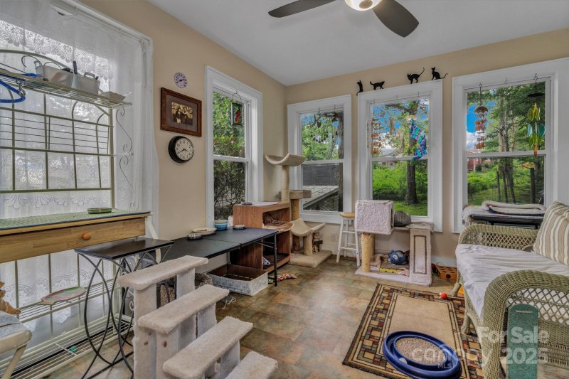 Property image 5 of 59 Skyview Terrace in Knollwood, Asheville, NC 28806