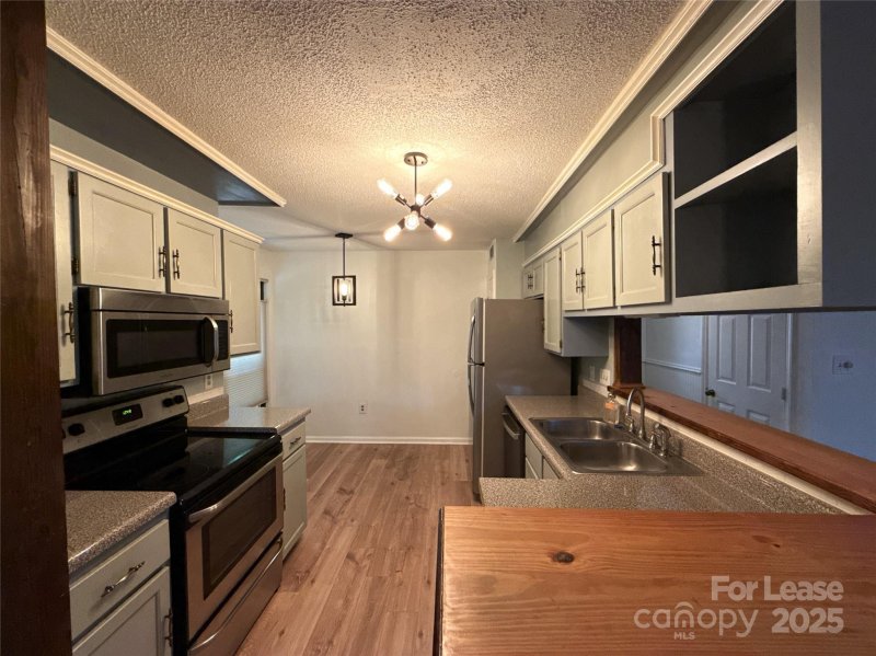 Property image 5 at 7201 Winery Lane, Charlotte, NC 28227