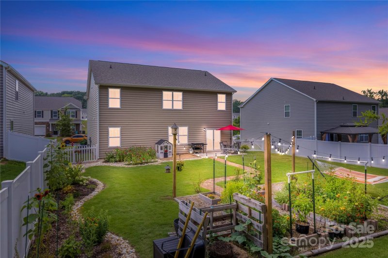 Property image 2 of 716 Saddlebred Lane in Crossroads, Locust, NC 28097