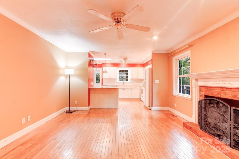 Property image 4 at 171 Surry Lane, Hendersonville, NC 28791