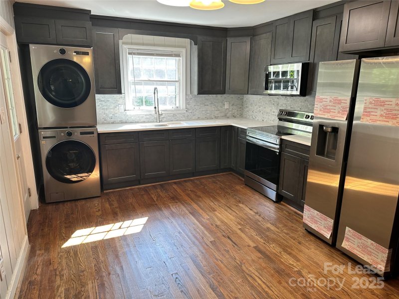 Property image 4 at 1425 Woodhill Lane, Charlotte, NC 28205