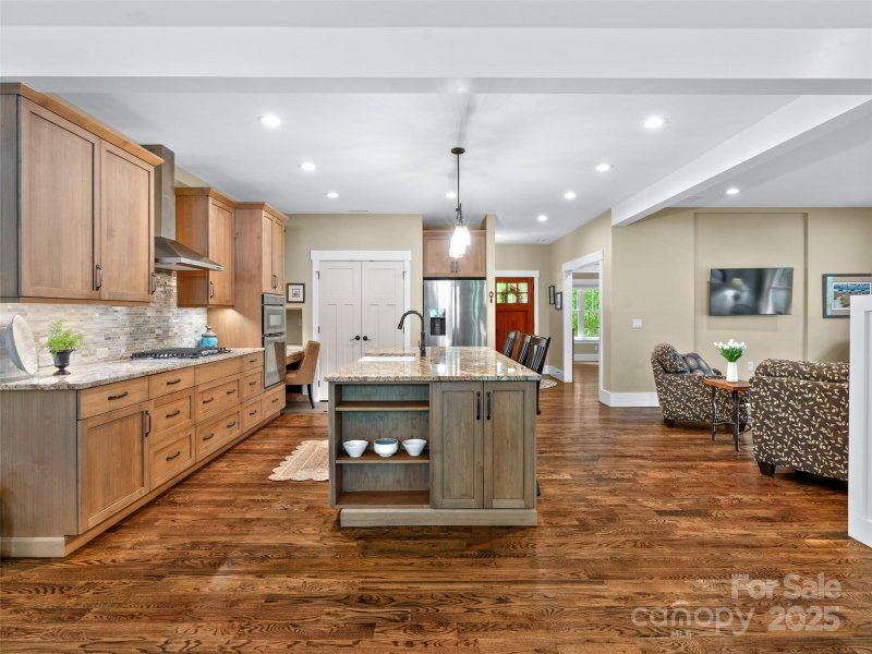 Property image 4 at 64 Nuthatch Court, Fairview, NC 28730