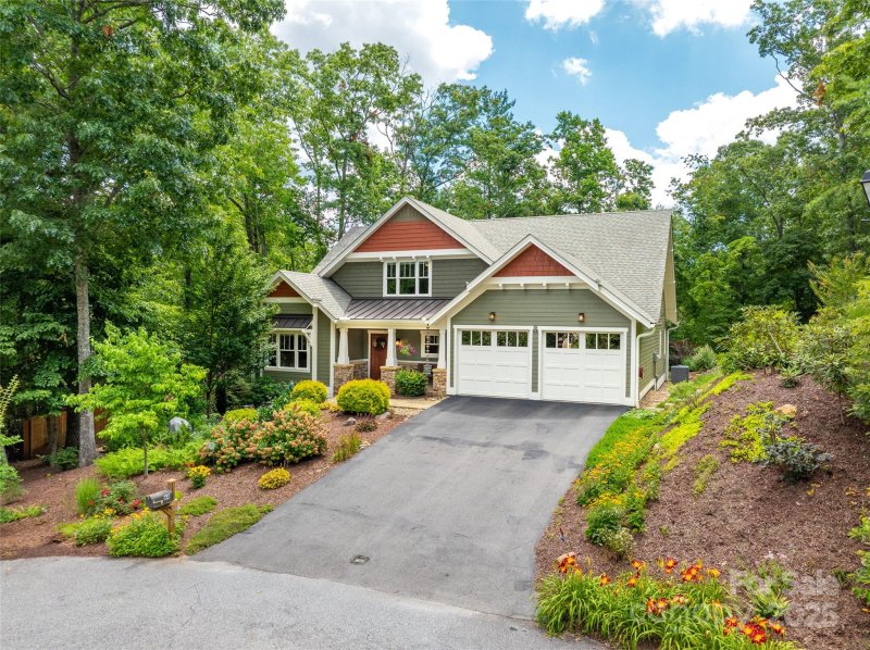 Property image 5 at 64 Nuthatch Court, Fairview, NC 28730