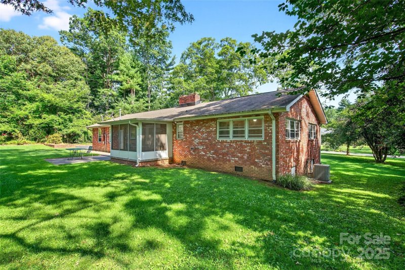 Property image 4 at 3135 Charlyne Drive, Hendersonville, NC 28792