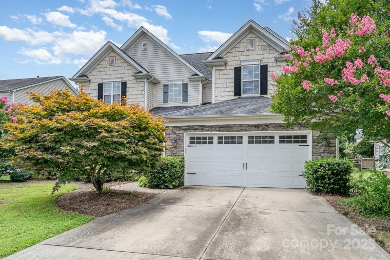 Property image 5 of 5934 Hickory Hollow Court in Rocky River Crossing, Harrisburg, NC 28075