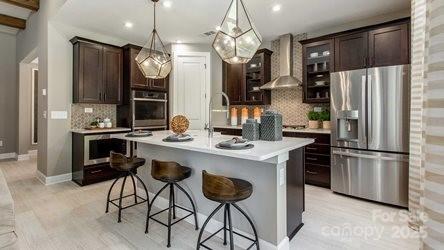 Property image 2 of 1095 Wylie Falls Lane in Handsmill On Lake Wylie, York, SC 29745