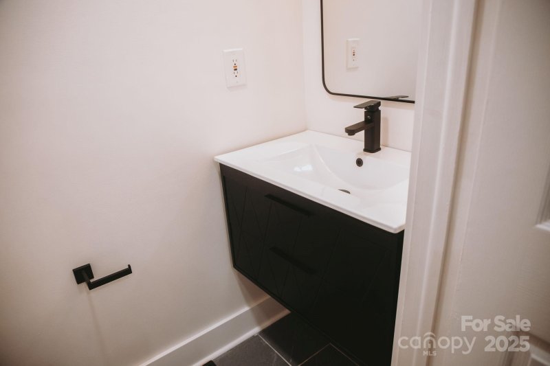 Property image 5 at 3220 Winchelsea Drive, Charlotte, NC 28212