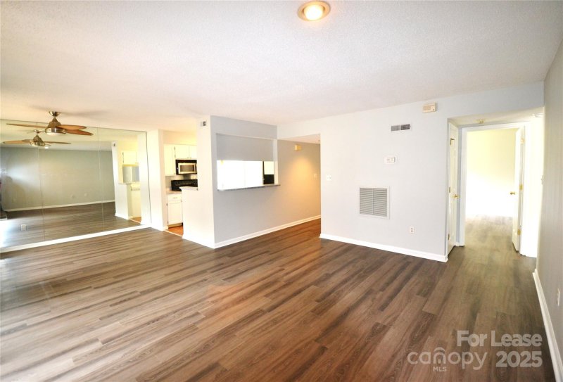 Property image 5 at 7124 Winery Lane, Charlotte, NC 28227