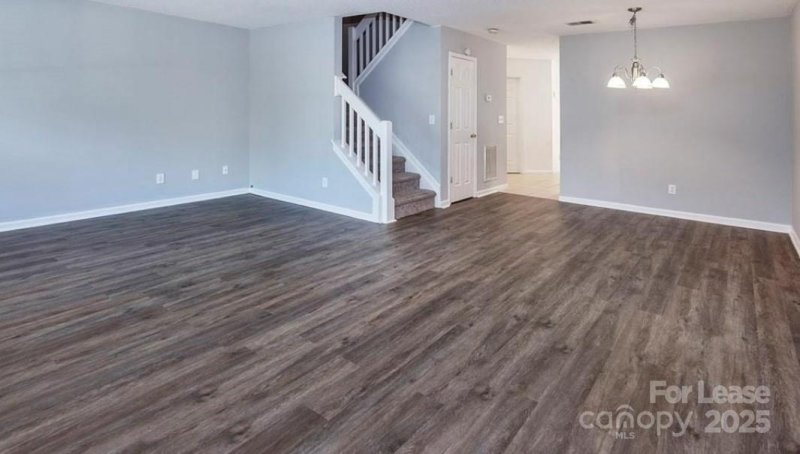 Property image 3 at 3134 Summercroft Lane, Charlotte, NC 28269