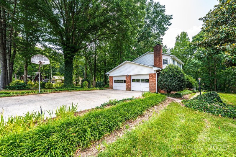 Property image 4 of 3781 Dover Street in Woodland Oaks, Claremont, NC 28610