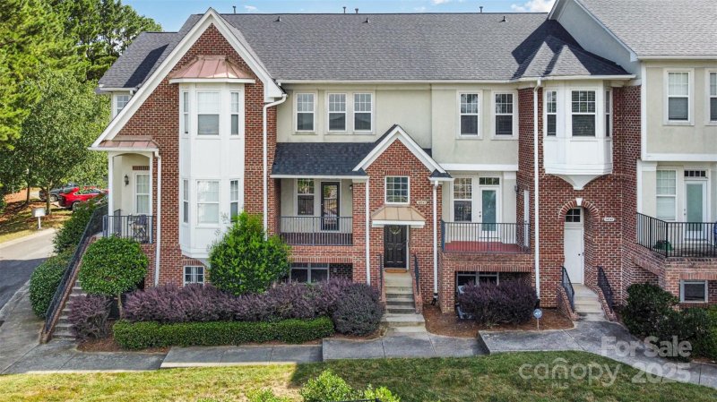 Property image 2 of 14247 Richmond Park Avenue in Richmond Hill, Charlotte, NC 28277