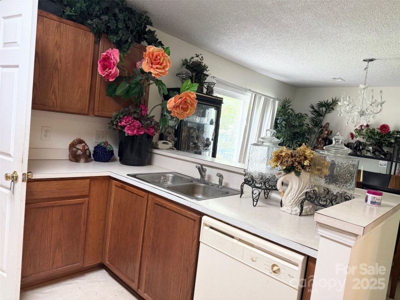 Property image 5 of 4046 W Fairmeadow Drive in Whitehall, Lancaster, SC 29720
