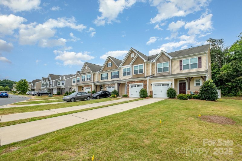 Property image 4 of 12408 Savannah Cottage Drive in Savannah Townhomes, Charlotte, NC 28273