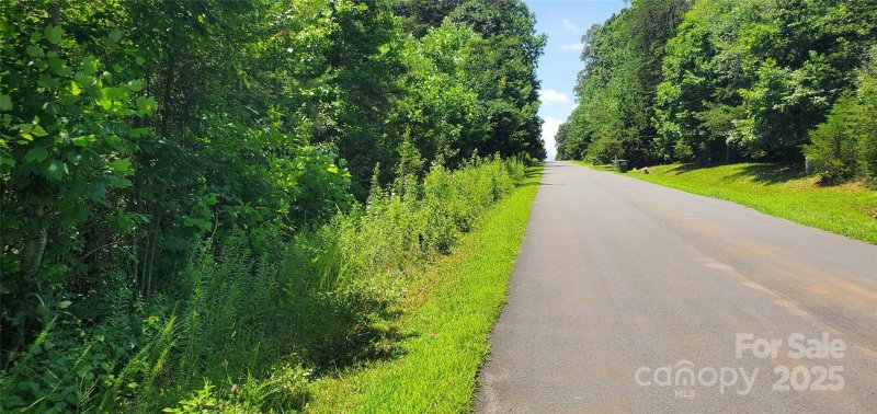 Property image 2 of 168 Valley Springs Drive in Holly Ridge, Olin, NC 28660