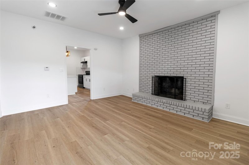 Property image 3 at 501 N Apple Street, Gastonia, NC 28054