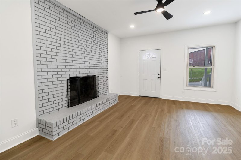 Property image 4 at 501 N Apple Street, Gastonia, NC 28054