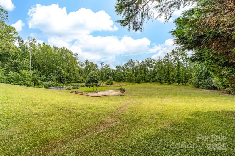 Property image 5 of 221 Deerfield Drive in Deerfield, Mount Holly, NC 28120