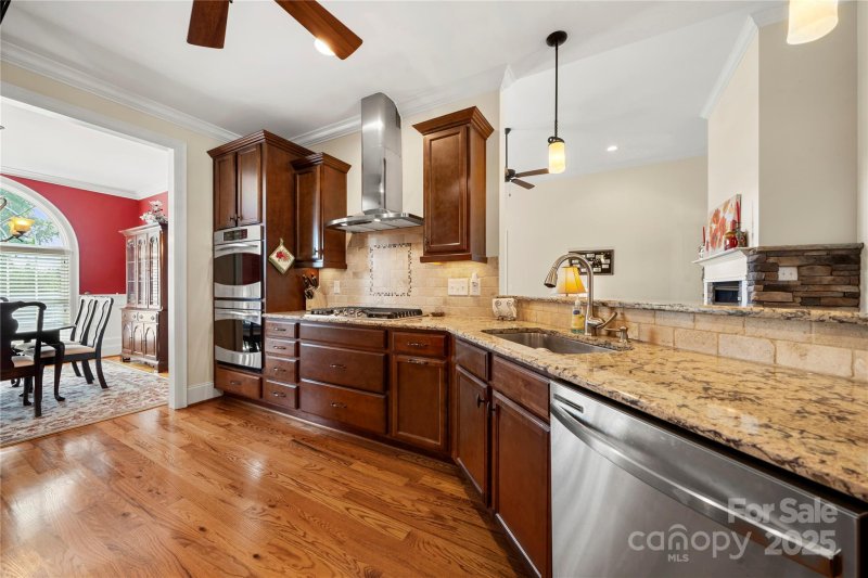 Property image 4 of 1012 Catawba Shores Drive in Catawba Shores Estates, Rock Hill, SC 29730