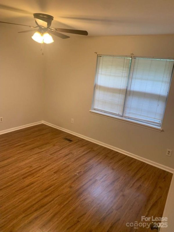 Property image 2 of 4014 Briarhill Drive in Milton Commons, Charlotte, NC 28215