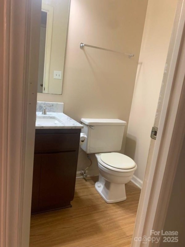 Property image 5 of 4014 Briarhill Drive in Milton Commons, Charlotte, NC 28215