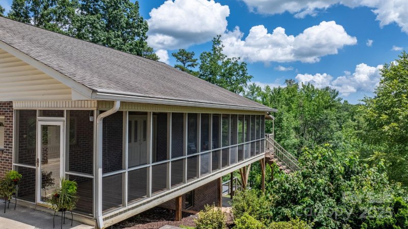 Property image 5 at 2066 Waterford Way, Morganton, NC 28655