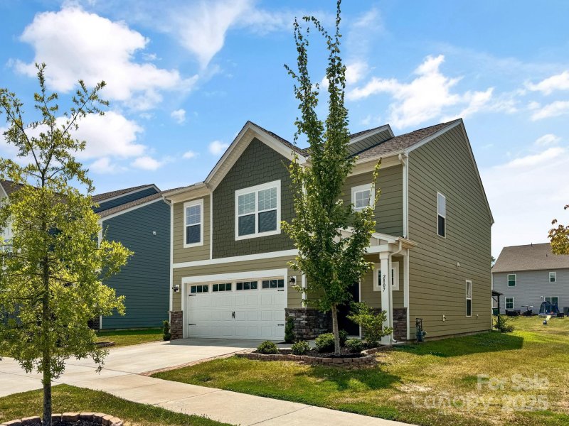 Property image 3 of 2807 Oldfield Drive in Veronica Springs, Monroe, NC 28110