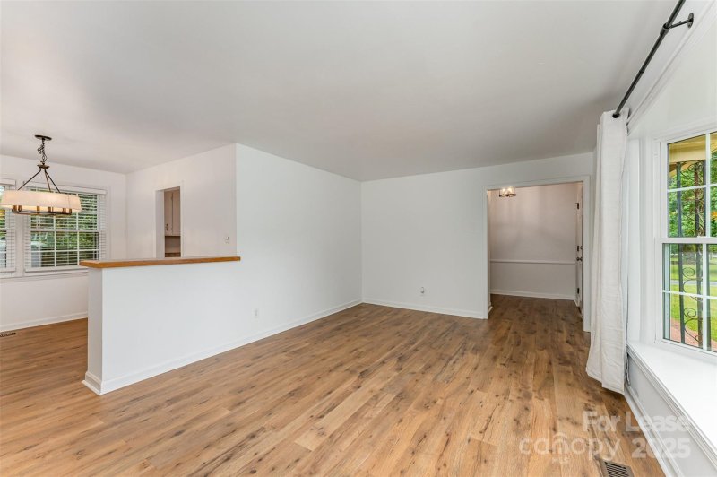 Property image 3 at 3252 Northampton Drive, Charlotte, NC 28210