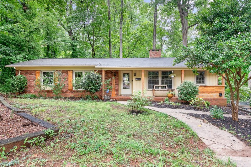 Property image 2 at 1303 Forest Park Drive, Statesville, NC 28677