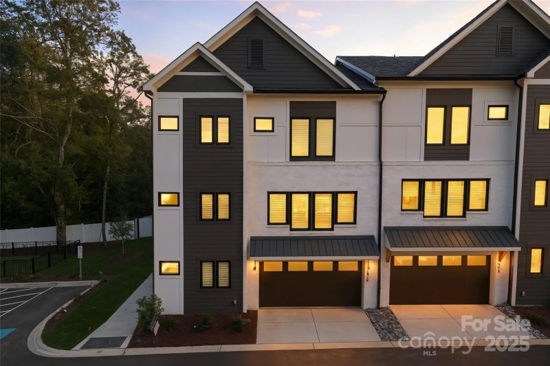 Property image 2 of 4215 Walker Road in Cotswold, Charlotte, NC 28211