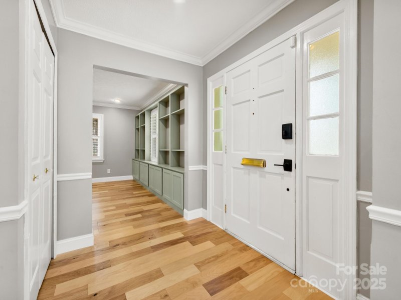 Property image 4 of 1411 Kensington Road in Kensington Court, Hendersonville, NC 28791