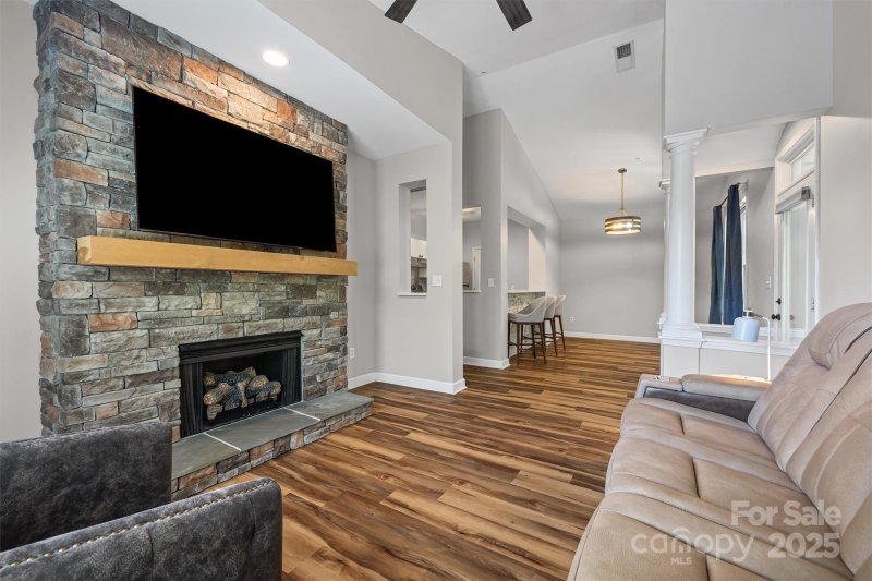 Property image 5 of 706 Northeast Drive in Spinnaker Reach, Davidson, NC 28036