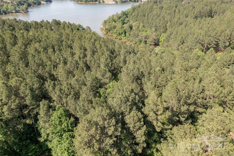 Property image 3 of 2045 W Paradise Harbor Drive in Paradise Harbor, Connelly Springs, NC 28612