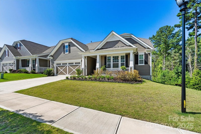 Property image 2 of 4128 Honey Locust Drive in Cresswind, Charlotte, NC 28215