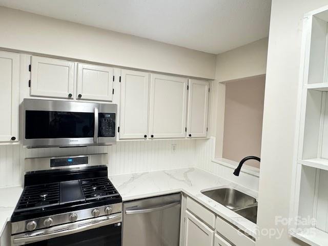 Property image 5 of 6070 Pinebark Court in Forest Ridge, Charlotte, NC 28212