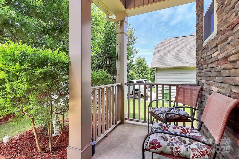 Property image 5 of 204 Kingston Drive in Dutchmans Ridge, Mount Holly, NC 28120