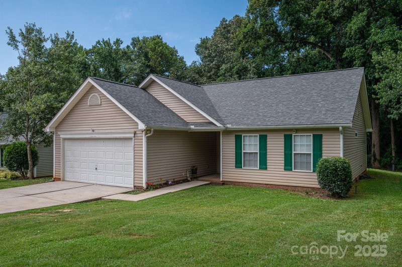 Property image 5 of 1441 Spring View Court in Longview Oaks, Rock Hill, SC 29732