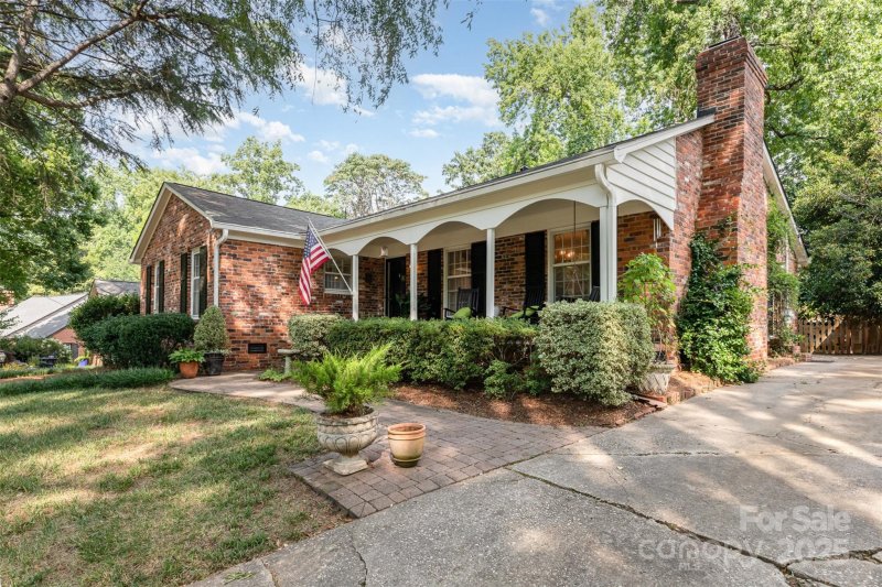 Property image 3 at 520 Moncure Drive, Charlotte, NC 28209