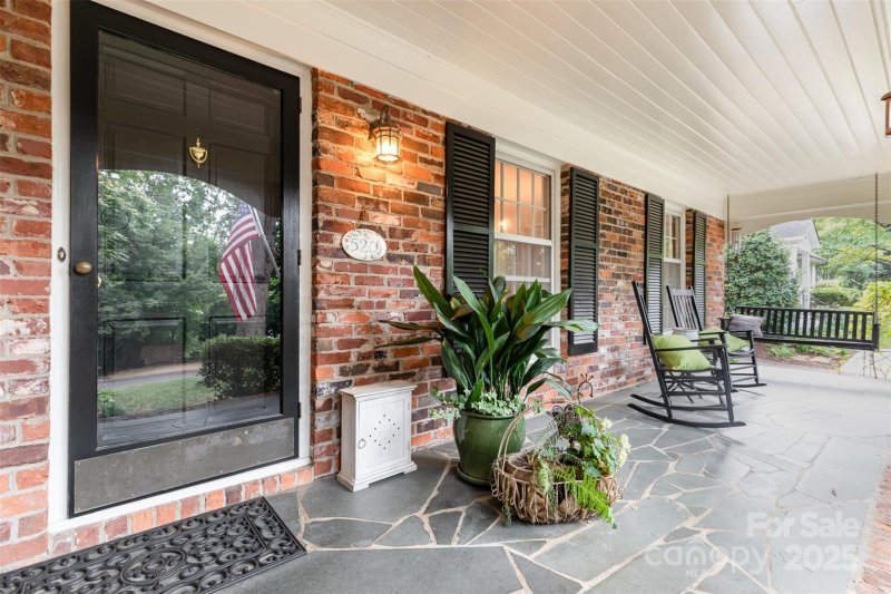 Property image 4 at 520 Moncure Drive, Charlotte, NC 28209
