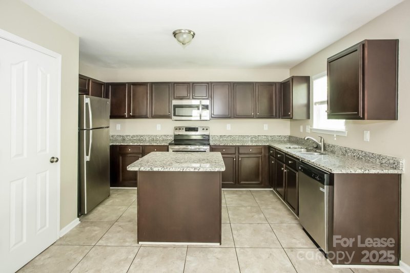 Property image 5 of 4439 Eglinton Toll Court in Coventry, Charlotte, NC 28213