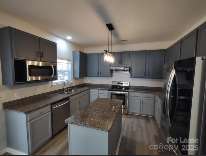 Property image 4 at 10845 Gold Pan Road, Charlotte, NC 28215