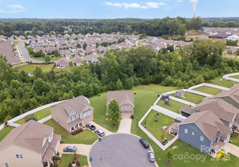 Property image 3 at 3819 Lake Breeze Drive, Sherrills Ford, NC 28673