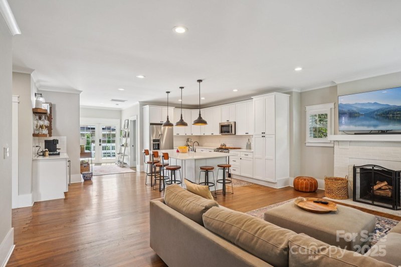 Property image 3 at 1535 Southwood Avenue, Charlotte, NC 28203