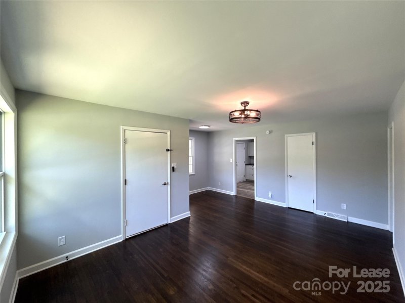 Property image 4 at 5320 Dolphin Lane, Charlotte, NC 28215